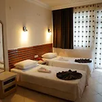 Destino Otel 2*